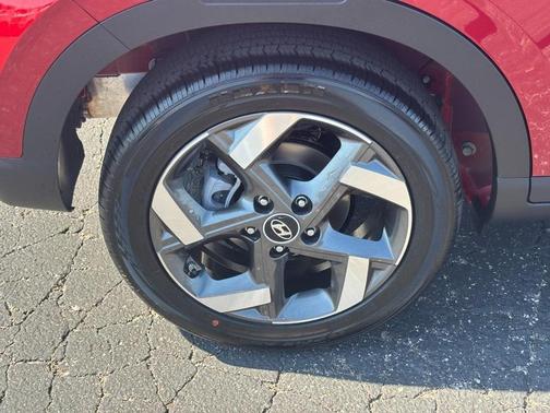 2025 Hyundai VENUE Limited