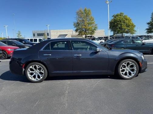2016 Chrysler 300C Platinum