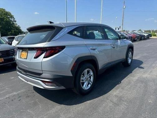 Shimmering Silver 2026 Hyundai TUCSON SE