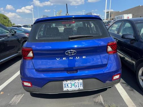 2023 Hyundai VENUE Limited