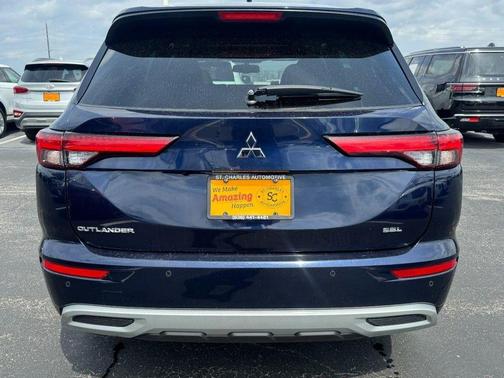 Cosmic Blue Metallic 2022 Mitsubishi Outlander SEL