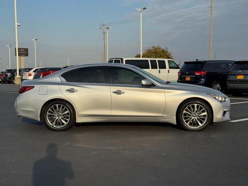 2018 INFINITI Q50 2.0t LUXE