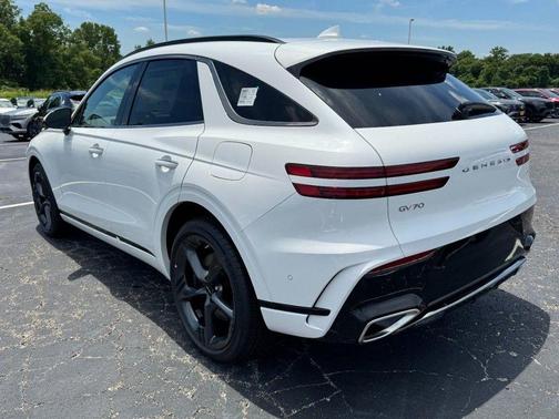 Uyuni White 2026 Genesis GV70 2.5T Sport Prestige