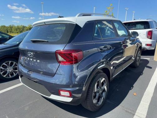 2025 Hyundai VENUE Limited