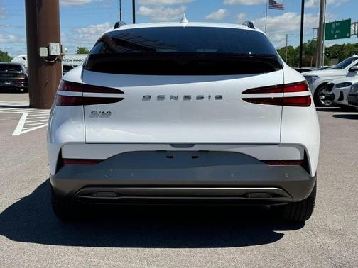 2024 Genesis GV60 Standard