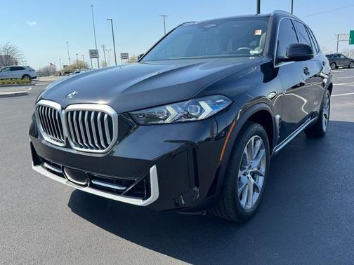 Black Sapphire Metallic 2025 BMW X5 xDrive40i