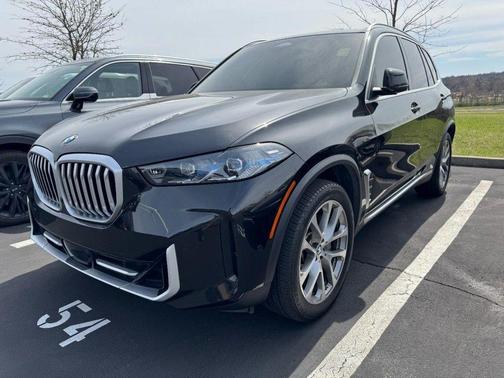 Black Sapphire Metallic 2025 BMW X5 xDrive40i