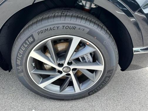 2025 Genesis GV80 2.5T