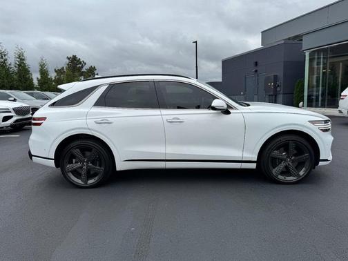 2023 Genesis GV70 2.5T