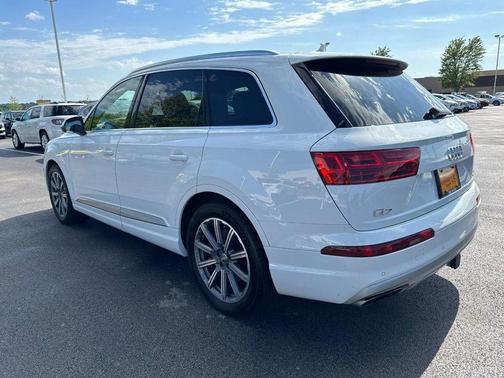 Glacier White Metallic 2018 Audi Q7 3.0T Prestige