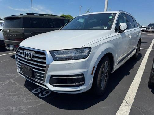 Glacier White Metallic 2018 Audi Q7 3.0T Prestige