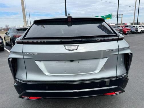 2024 Cadillac LYRIQ Sport