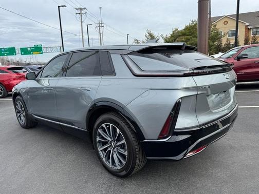 2024 Cadillac LYRIQ Sport