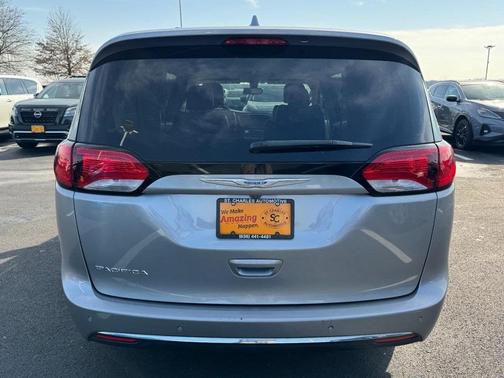 2018 Chrysler Pacifica Touring-L