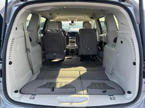 2018 Chrysler Pacifica Touring-L