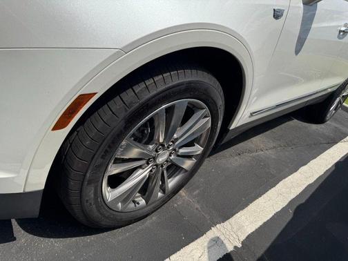Crystal White Tri-Coat 2021 Cadillac XT5 Premium Luxury