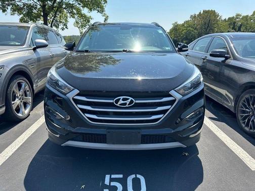 Black Noir Pearl 2018 Hyundai TUCSON Value