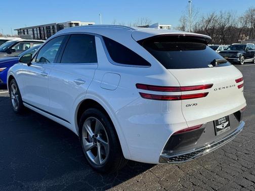 2026 Genesis GV70 2.5T Advanced