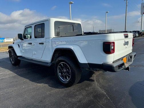 2021 Jeep Gladiator Overland