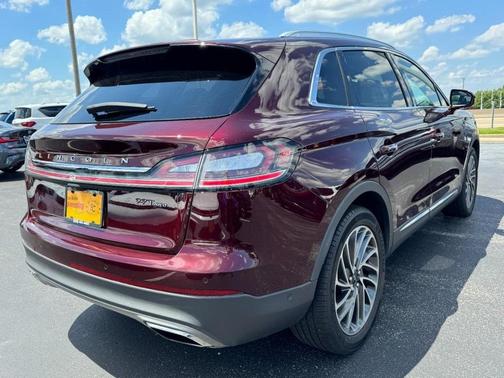 2019 Lincoln Nautilus Reserve
