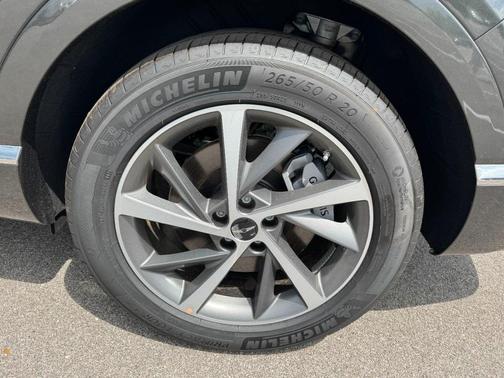 2025 Genesis GV80 2.5T Advanced