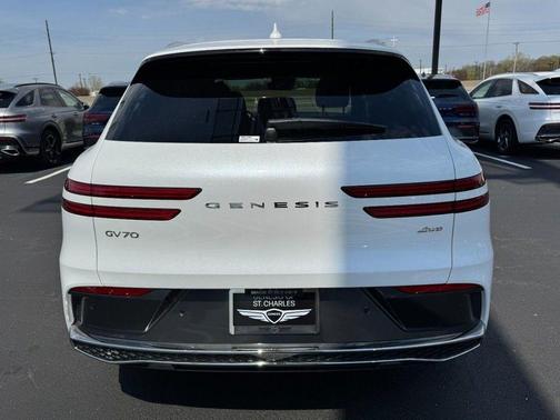 Uyuni White 2026 Genesis GV70 2.5T Advanced