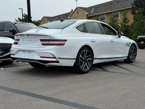 2025 Genesis G80 2.5T