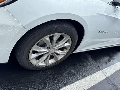 Summit White 2020 Chevrolet Malibu LT