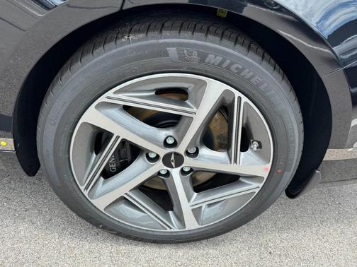 2025 Genesis G80 3.5T