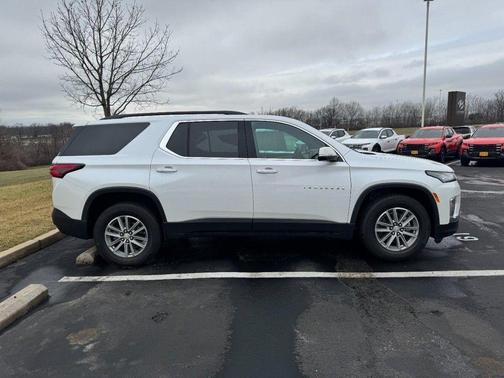 2022 Chevrolet Traverse LT Leather