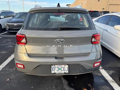 2021 Hyundai VENUE SEL