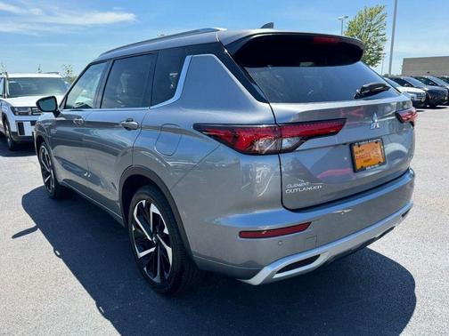Mercury Gray Metallic 2024 Mitsubishi Outlander PHEV