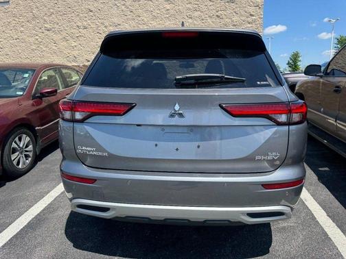 Mercury Gray Metallic 2024 Mitsubishi Outlander PHEV