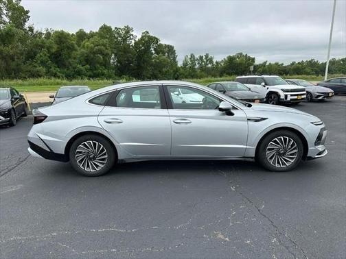 2025 Hyundai SONATA Hybrid Limited