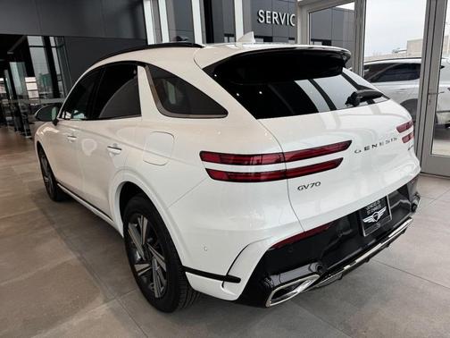 2026 Genesis GV70 3.5T Sport Advanced