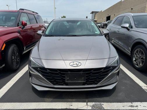 Metal 2023 Hyundai ELANTRA SEL