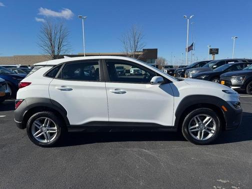 2023 Hyundai KONA SE