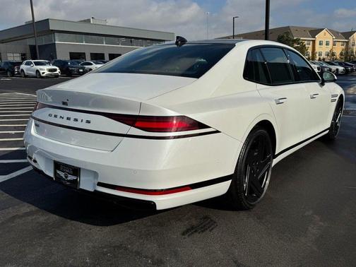 Uyuni White 2026 Genesis G90 3.5T e-SC Prestige Black