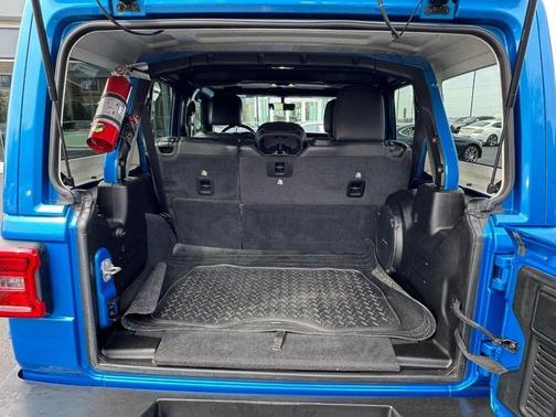 Hydro Blue Pearl 2021 Jeep Wrangler Unlimited Sahara Altitude