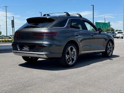 2024 Genesis Electrified GV70 Advanced