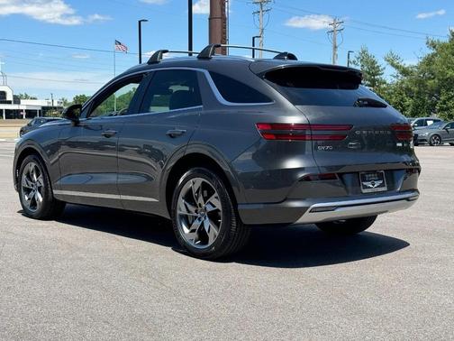 2024 Genesis Electrified GV70 Advanced