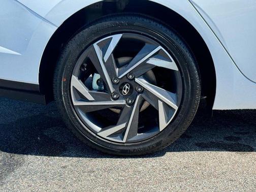 White 2025 Hyundai ELANTRA HEV Limited