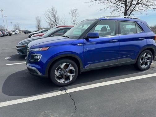 2025 Hyundai VENUE Limited