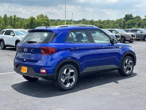 2025 Hyundai VENUE Limited