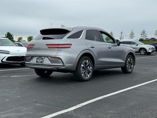 2026 Genesis Electrified GV70 Standard