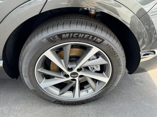 Makalu Gray 2026 Genesis GV80 2.5T