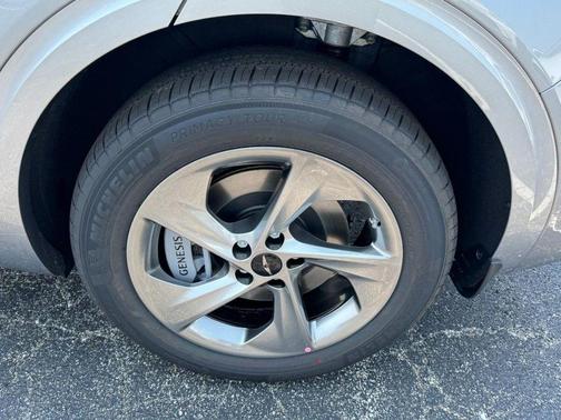 2026 Genesis GV70 2.5T Select