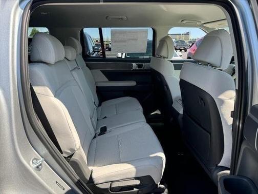 Shimmering Silver Pearl 2025 Hyundai SANTA FE SE