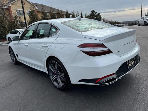 2025 Genesis G70 2.5T