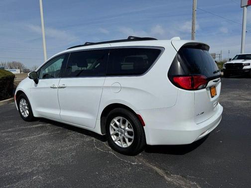 2020 Chrysler Voyager LXI